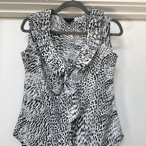 Banana Republic Black/White/Grey Sleeveless Blouse